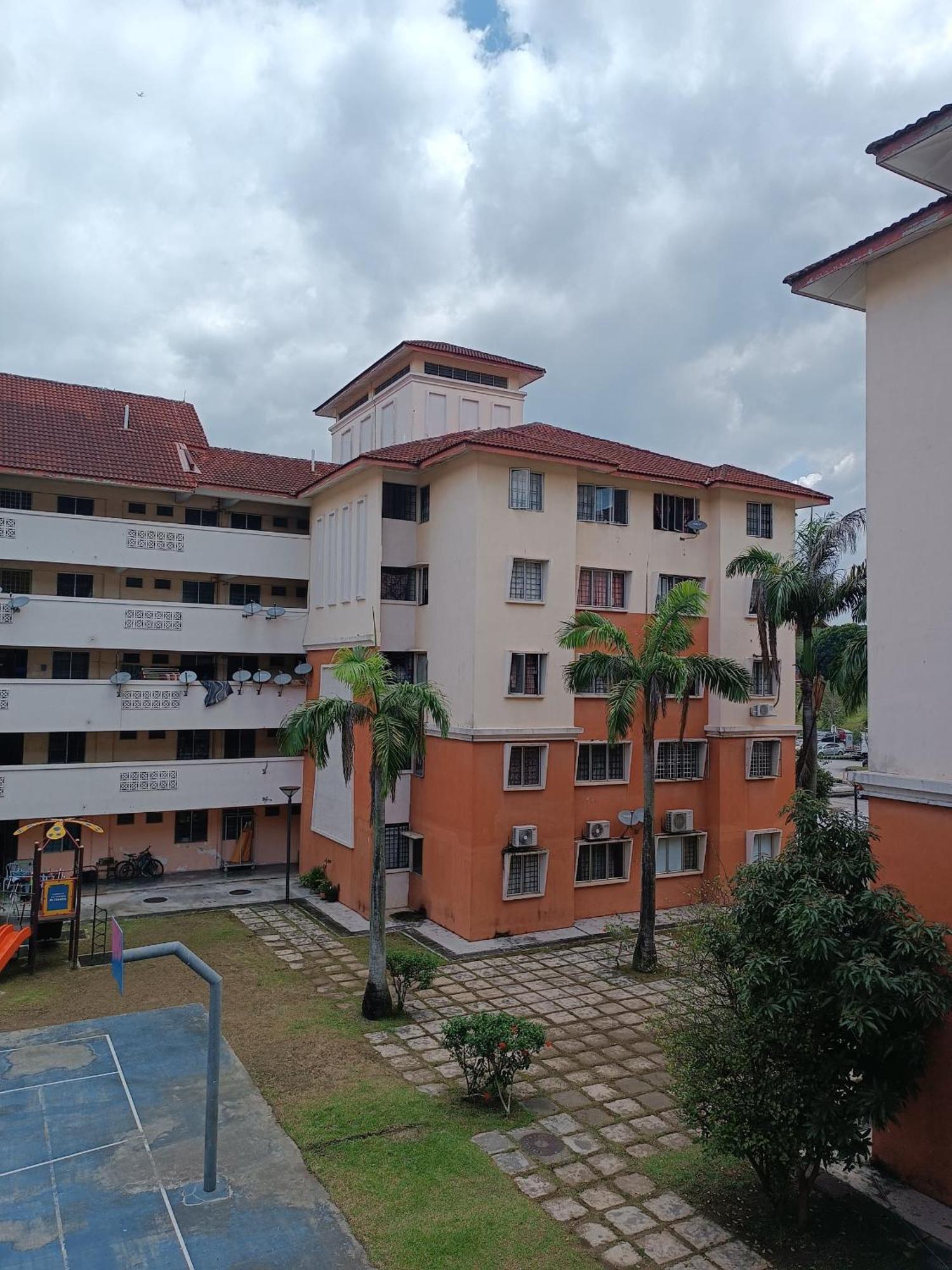 M.Fr Homestay Pangsapuri Putra Damai Путраджая Экстерьер фото